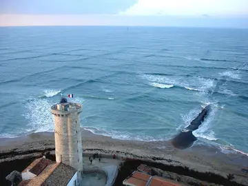 Insolitas-olas-cuadradas-isla-Re