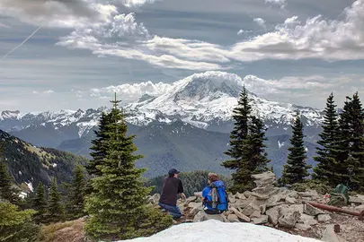 padres-hijos-montaña