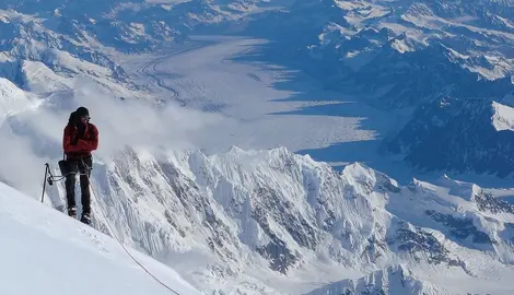 mountain-climber-899052_1280_opt