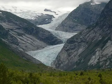 Jostedalsbreen-wikipedia_opt
