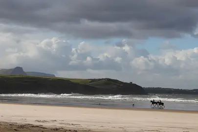 surf-vikingos-irlanda_opt (1)