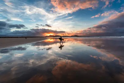 playa-famara-lanzarote_opt