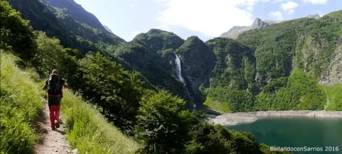 pirineos-bailando-con-sarrios