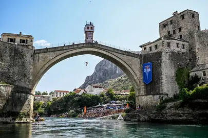 cliff-diving-stari-most