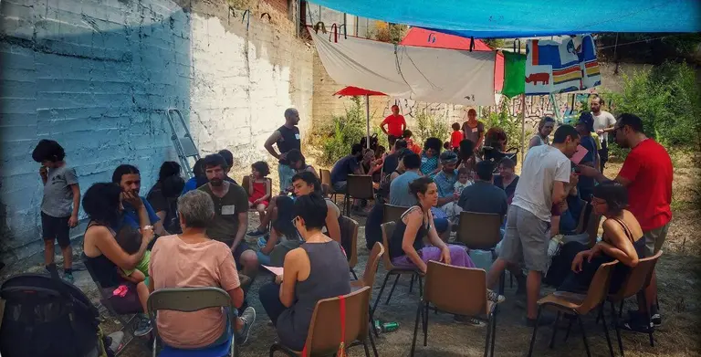 Entrepatios Las Carolinas reuni&oacute;n en el solar