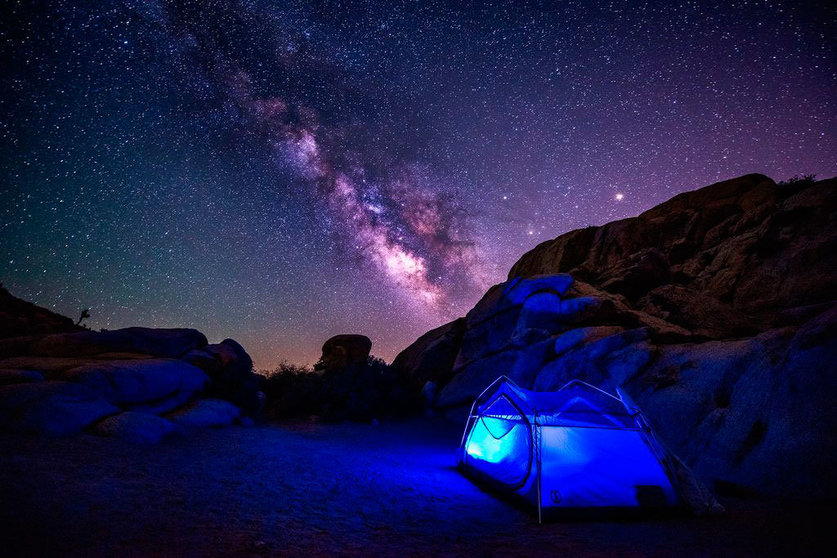acampamos-bajo-las-estrellas-increibles-fotografias-aventuras-cielo-abierto-18