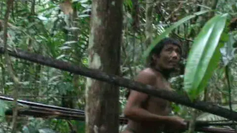 descubierto-trama-genocida-abrir-territorio-tribu-amazonica-no-contactada-1