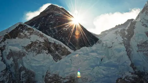 Everestsunrise