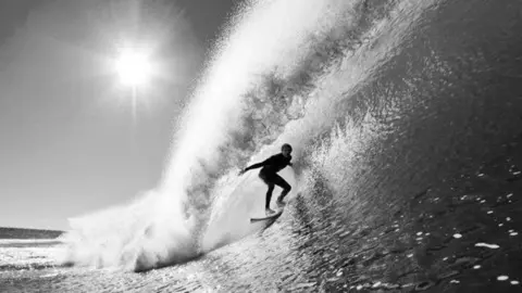 somo-ribamontan-al-mar-madrid-surf-school-la-madrilena-de-surf