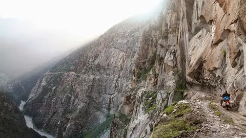 escalofriante-viaje-carretera-himalaya