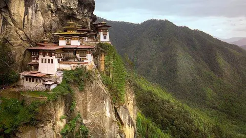 taktshang-goemba-el-monasterio-orillas-acantilado-dejara-aliento-1
