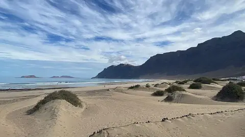 playa famara surf canarias
