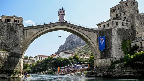 cliff-diving-stari-most