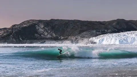 One-Shot-Surf-Greenland