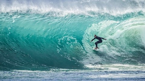 Mano ganadora: surf y tecnología