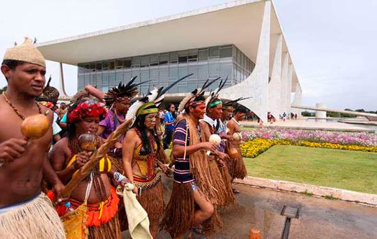 tribu-indigena-recortes1