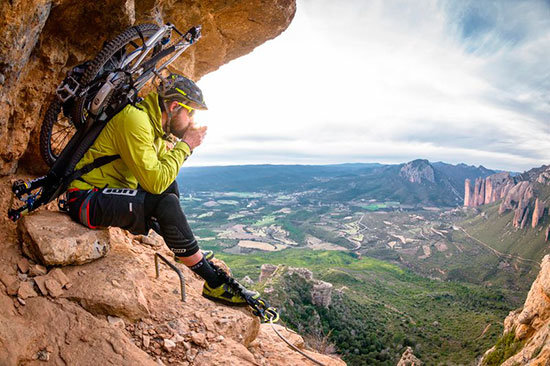 David-Cachon-escalada-y-mtb