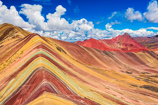 Montañas-mil-colores-China-Peru-3