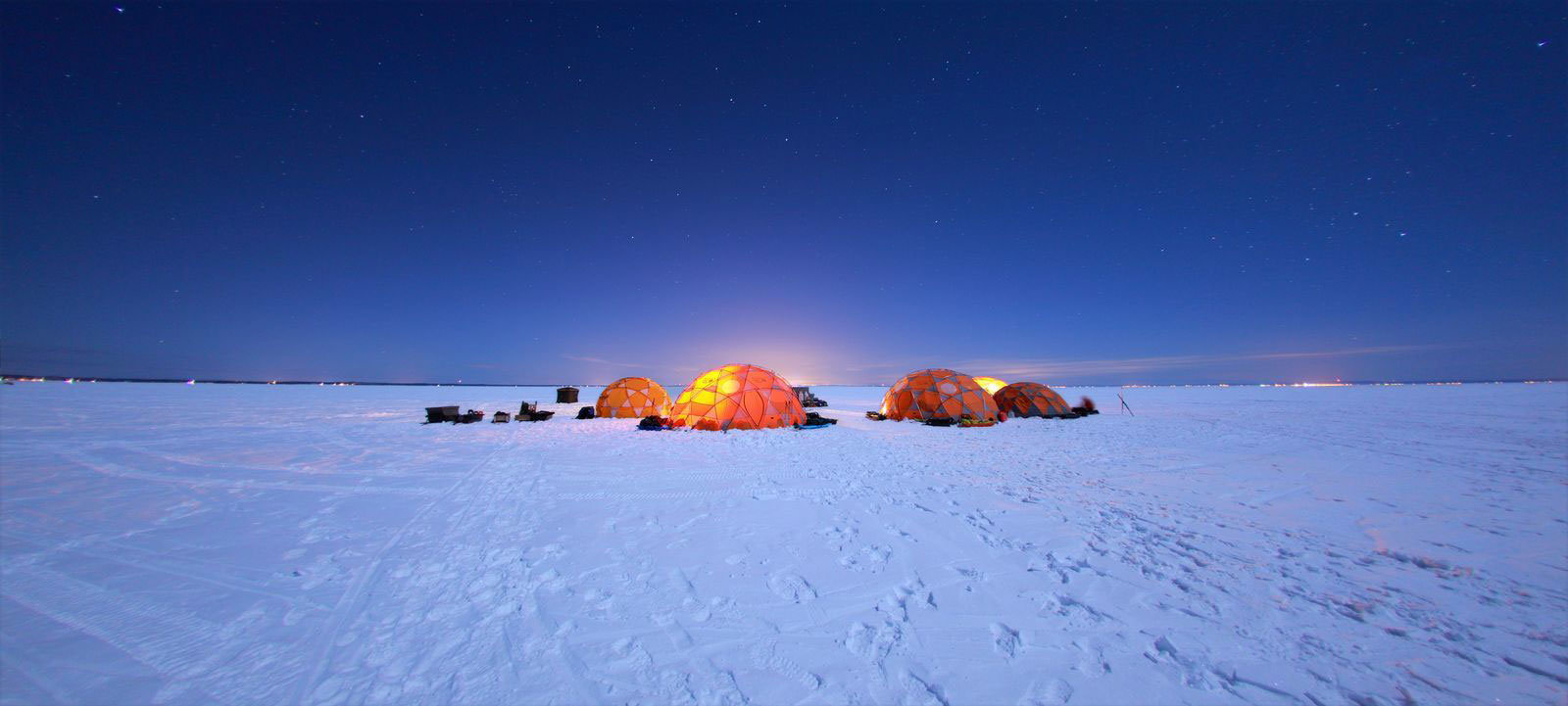 acampamos-bajo-las-estrellas-increibles-fotografias-aventuras-cielo-abierto-2