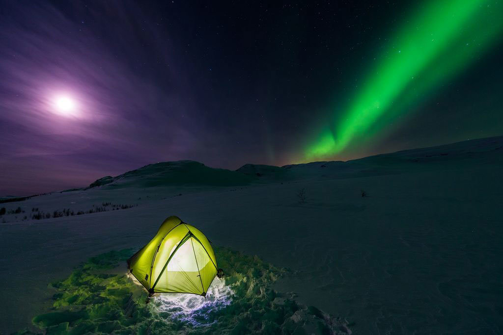 acampamos-bajo-las-estrellas-increibles-fotografias-aventuras-cielo-abierto-12