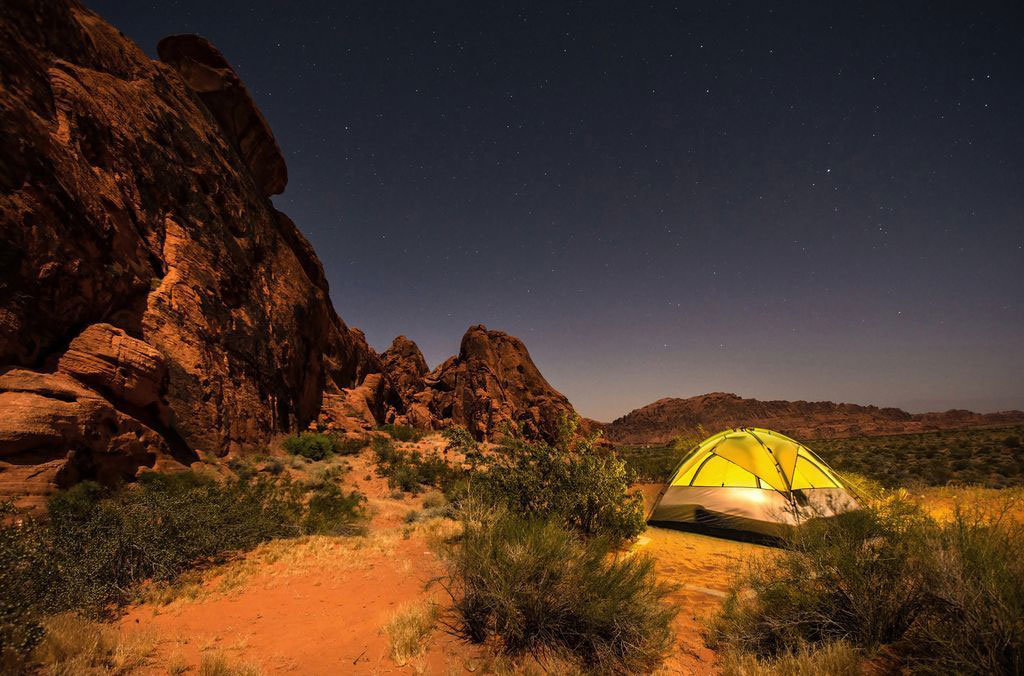 acampamos-bajo-las-estrellas-increibles-fotografias-aventuras-cielo-abierto-21